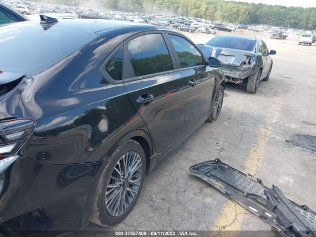 3KPF54AD4NE490817 KIA Forte Gt-line