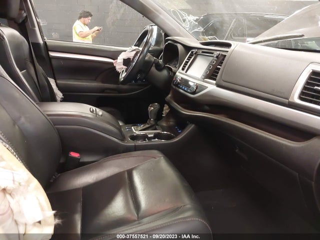 Toyota Highlander Xle/se 2017 5TDJZRFH9HS417153 Image 5