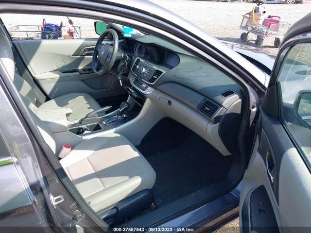 2013 HONDA ACCORD SDN LX VIN: 1HGCR2F32DA267996