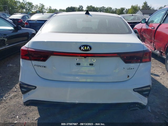 2019 KIA FORTE LXS VIN: 3KPF24ADXKE092449