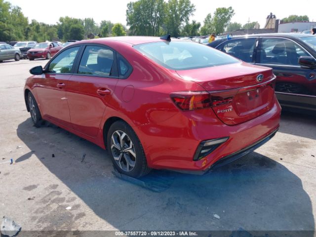 3KPF24AD4ME319055 KIA Forte Lxs