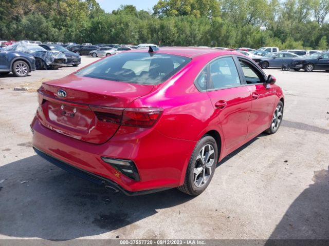 3KPF24AD4ME319055 KIA Forte Lxs