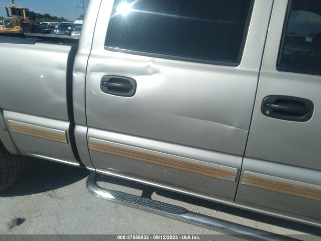 2001 CHEVROLET SILVERADO 2500HD LT VIN: 1GCHK23181F208400
