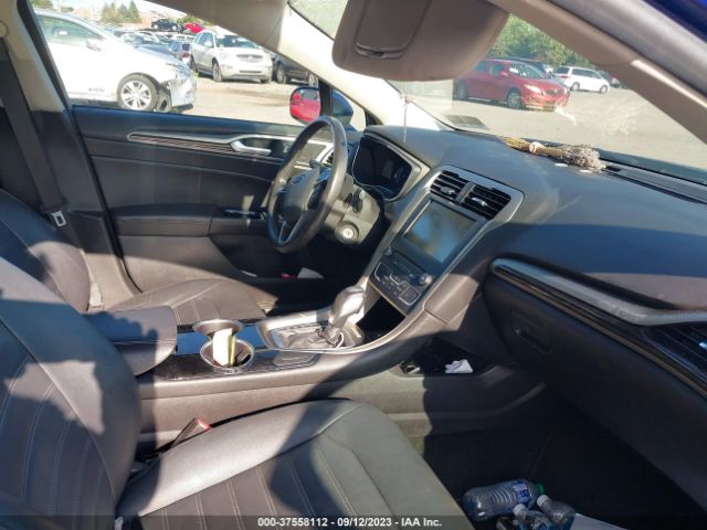 3FA6P0HD8GR108587 Ford FUSION SE