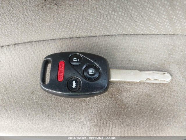 2013 HONDA CIVIC SDN LX VIN: 2HGFB2F51DH521945