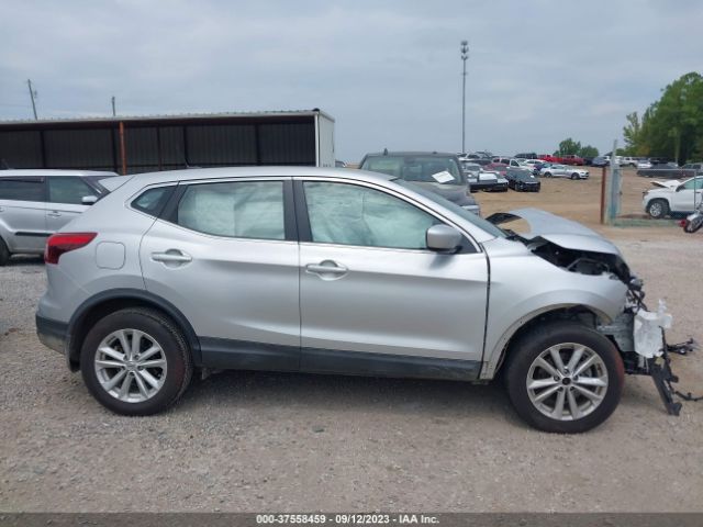 JN1BJ1CPXKW522724 Nissan Rogue Sport S