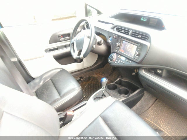 Toyota Prius C One/three/two/four 2014 JTDKDTB30E1071013 Image 6