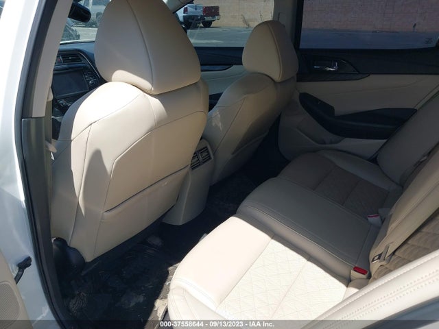 Nissan Maxima Platinum 2017 1N4AA6AP7HC456979 Image 8