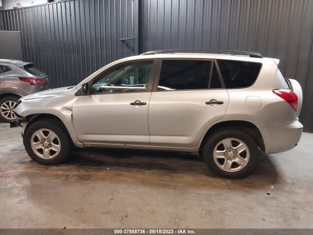 2006 TOYOTA RAV4 VIN: JTMBD33V465044262
