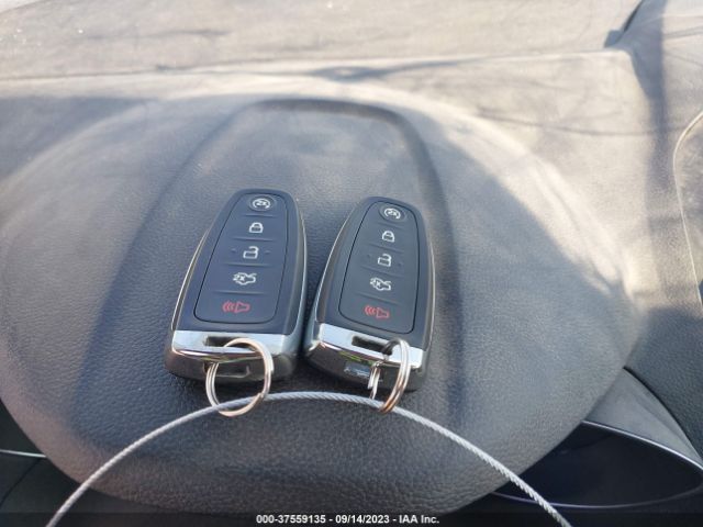 1FMCU9GDXKUA63340 Ford ESCAPE SE