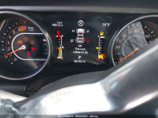 1C4HJXENXKW591483 Jeep Wrangler Unlimited Sahara