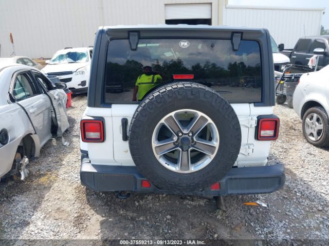1C4HJXENXKW591483 Jeep Wrangler Unlimited Sahara