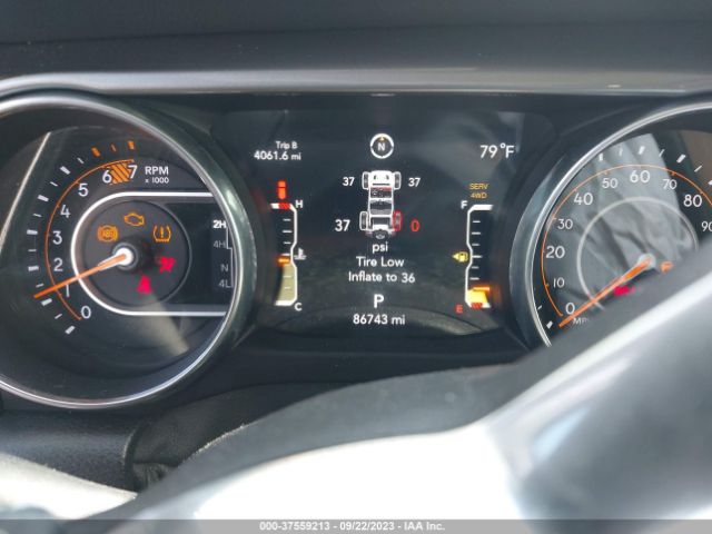 1C4HJXENXKW591483 Jeep Wrangler Unlimited Sahara
