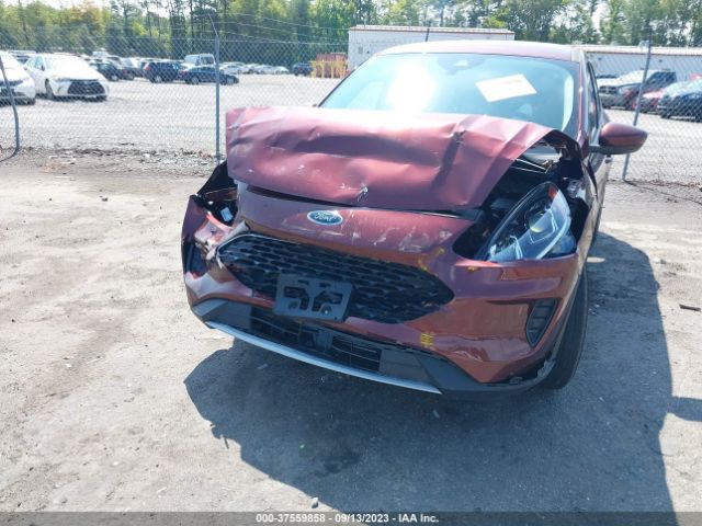 1FMCU0G60MUB05840 Ford ESCAPE SE