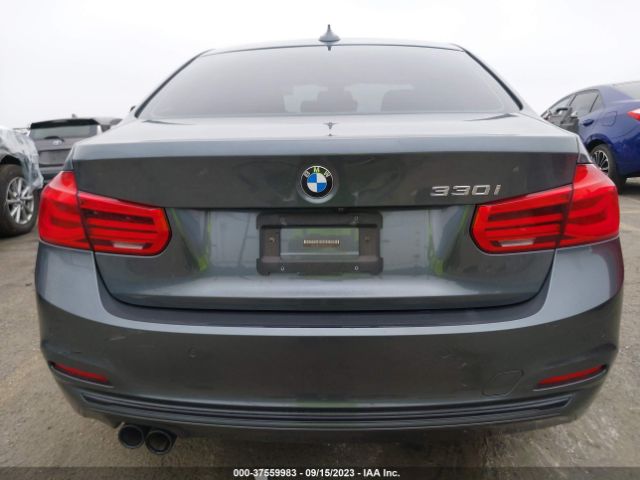 WBA8B9G57JNU97438 BMW 3 Series 330i