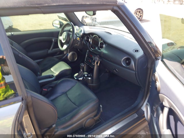 2006 MINI COOPER S WMWRH33566TK59718 Photo 4