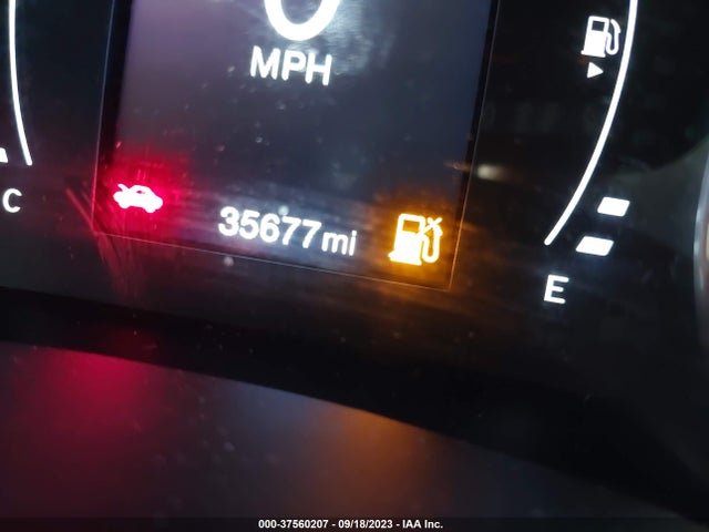 Jeep Renegade Latitude 2018 ZACCJBBBXJPJ03049 Image 16