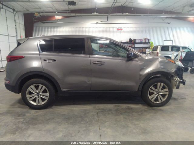 KNDPMCAC0H7082375 KIA Sportage Lx