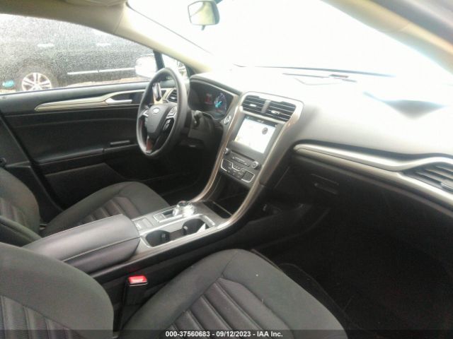 3FA6P0H76JR185394 Ford FUSION SE