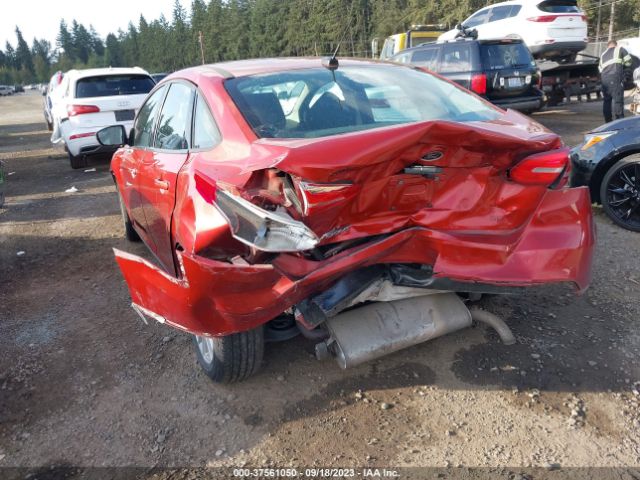1FADP3F25JL241355 Ford FOCUS SE