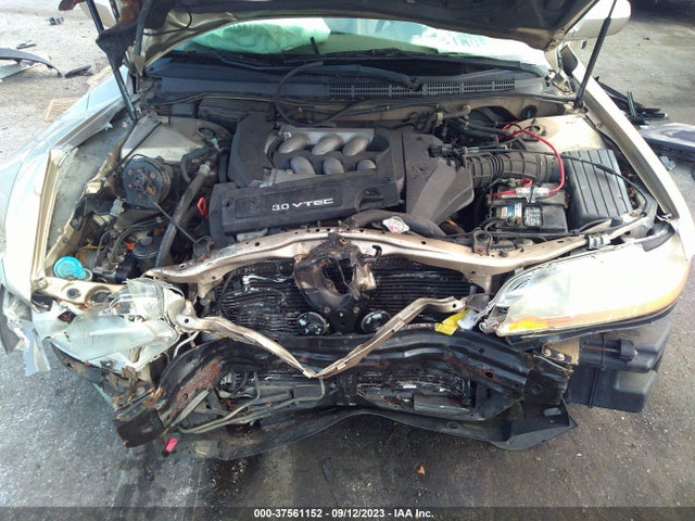 2000 HONDA ACCORD 3.0 EX VIN: 1HGCG1657YA091860