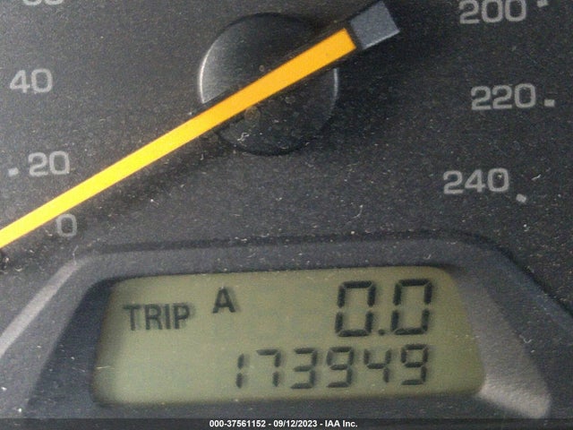 2000 HONDA ACCORD 3.0 EX VIN: 1HGCG1657YA091860