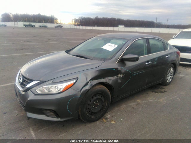 Nissan Altima 2.5 S 2018 1N4AL3AP6JC172483 Image 2