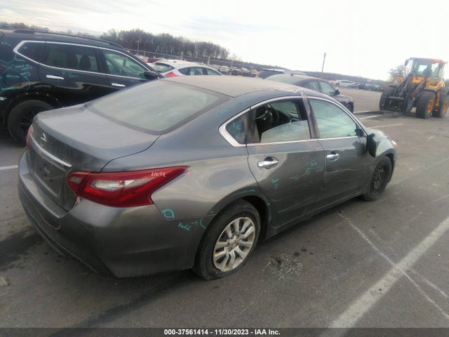 Nissan Altima 2.5 S 2018 1N4AL3AP6JC172483 Image 4