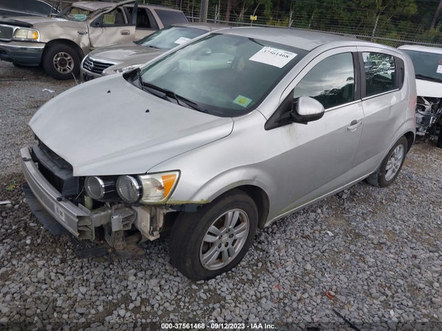 Chevrolet SONIC LT 2016 1G1JC6SH9G4137886 Image 2