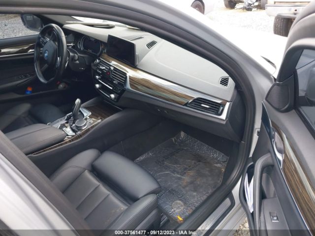 WBAJA9C52JB034134 BMW 5 Series 530e Iperformance