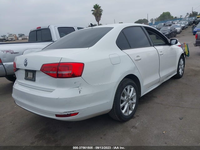 3VWD17AJ1FM313673 Volkswagen Jetta Sedan 1.8t Se