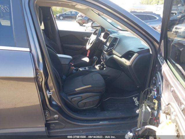 1C4PJMCS6FW552480 Jeep Cherokee Latitude