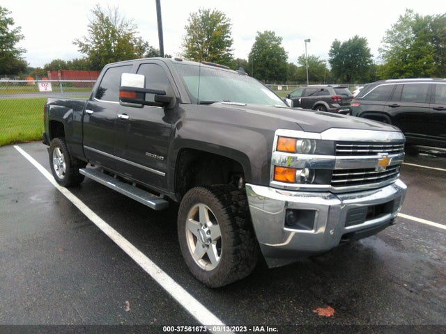 2015 1GC1KWE80FF644006 main image