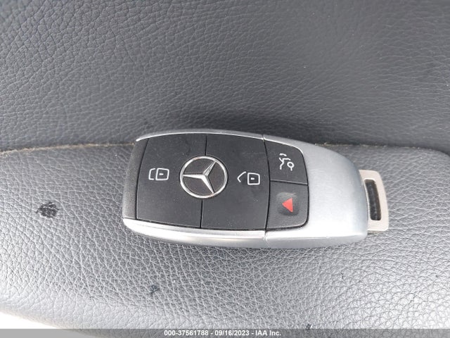 2021 MERCEDES-BENZ C 300 VIN: W1KWF8EB2MR643121
