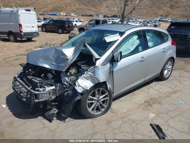 Ford FOCUS SE 2017 1FADP3K29HL206172 Image 2