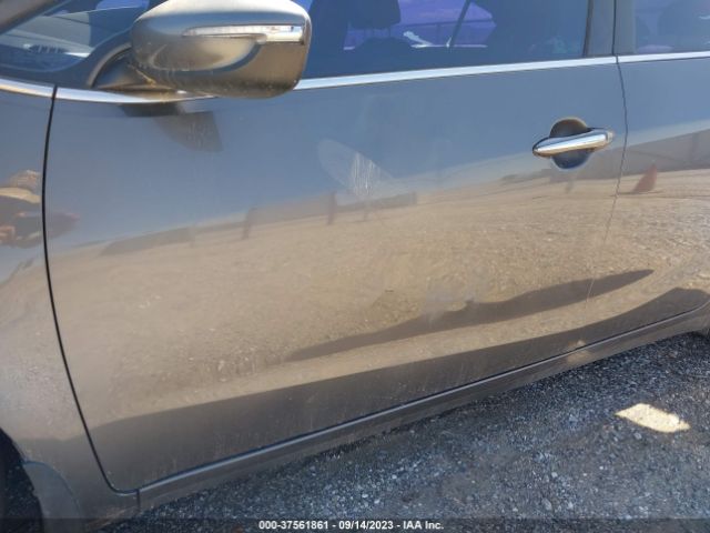 KNAFZ4A83E5104730 KIA FORTE EX