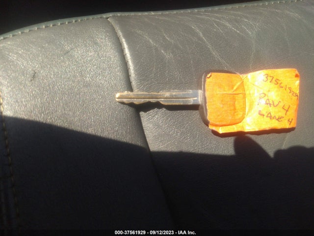 1998 TOYOTA RAV4 VIN: JT3GP10VXW0025304