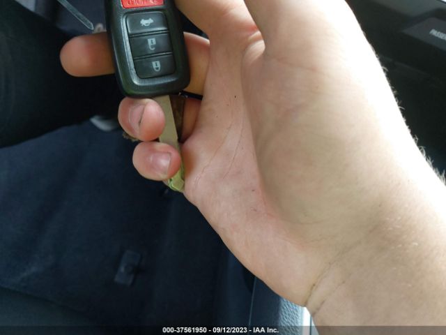 19XFC2F58GE036732 Honda Civic Sedan Lx