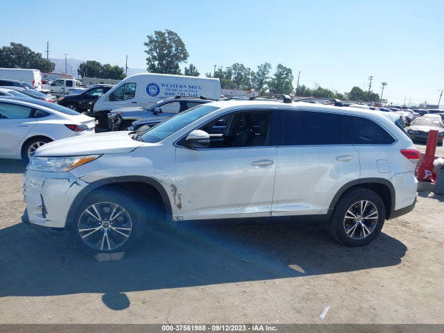 Toyota Highlander Le 2019 5TDZARFH5KS046994 Image 14