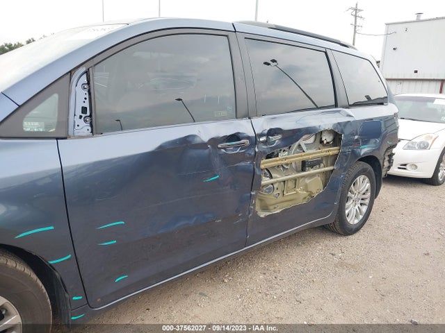 Toyota SIENNA XLE 2017 5TDYZ3DCXHS870877 Image 6