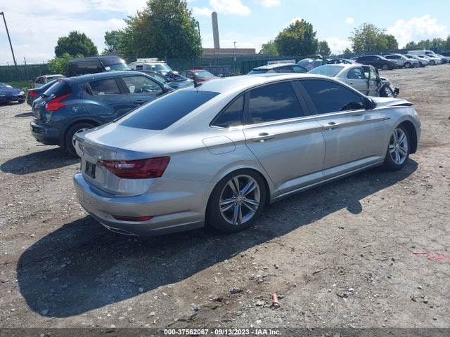 3VWN57BU7MM098489 Volkswagen Jetta S/r-line