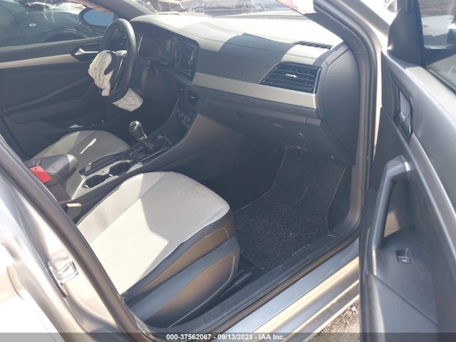 3VWN57BU7MM098489 Volkswagen Jetta S/r-line