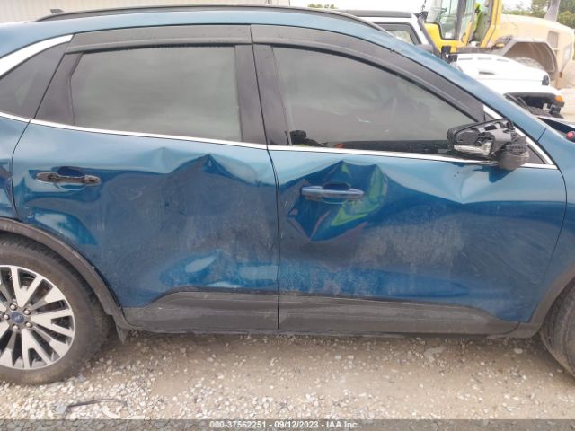 1FMCU0DZ5LUB62581 Ford Escape Titanium Hybrid