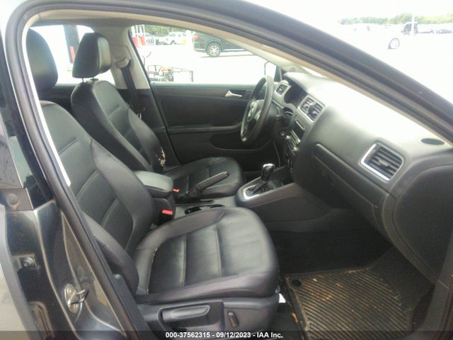 3VWD07AJ4EM371939 Volkswagen Jetta Sedan Se