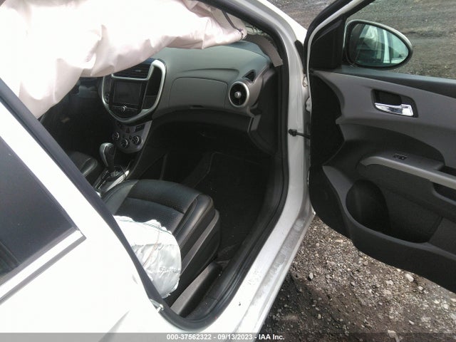 Chevrolet Sonic Premier 2017 1G1JF5SB1H4135578 Image 5