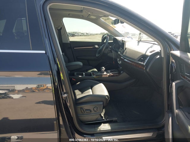 WA1BNAFY8J2049881 Audi Q5 Premium Plus
