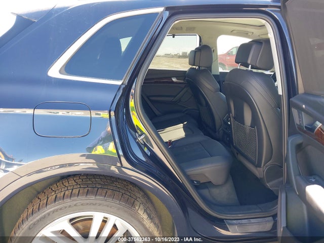 WA1BNAFY8J2049881 Audi Q5 Premium Plus