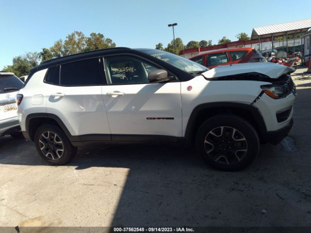 3C4NJDDBXKT799281 Jeep Compass Trailhawk