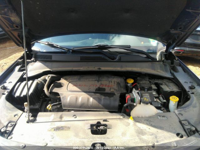 3C4NJDBB8JT418772 Jeep Compass Latitude