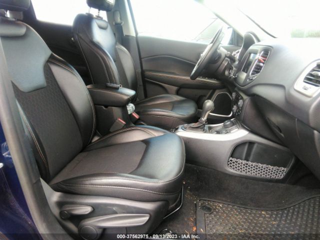 3C4NJDBB8JT418772 Jeep Compass Latitude